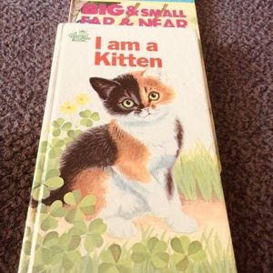 2 wonderful Kids book Big and small I am a kitten